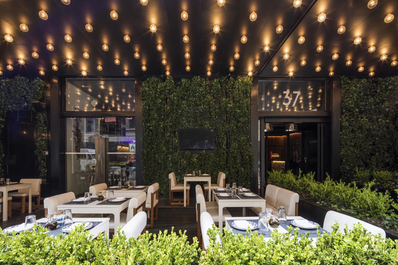 Hotel Henri New York Buitenkant foto